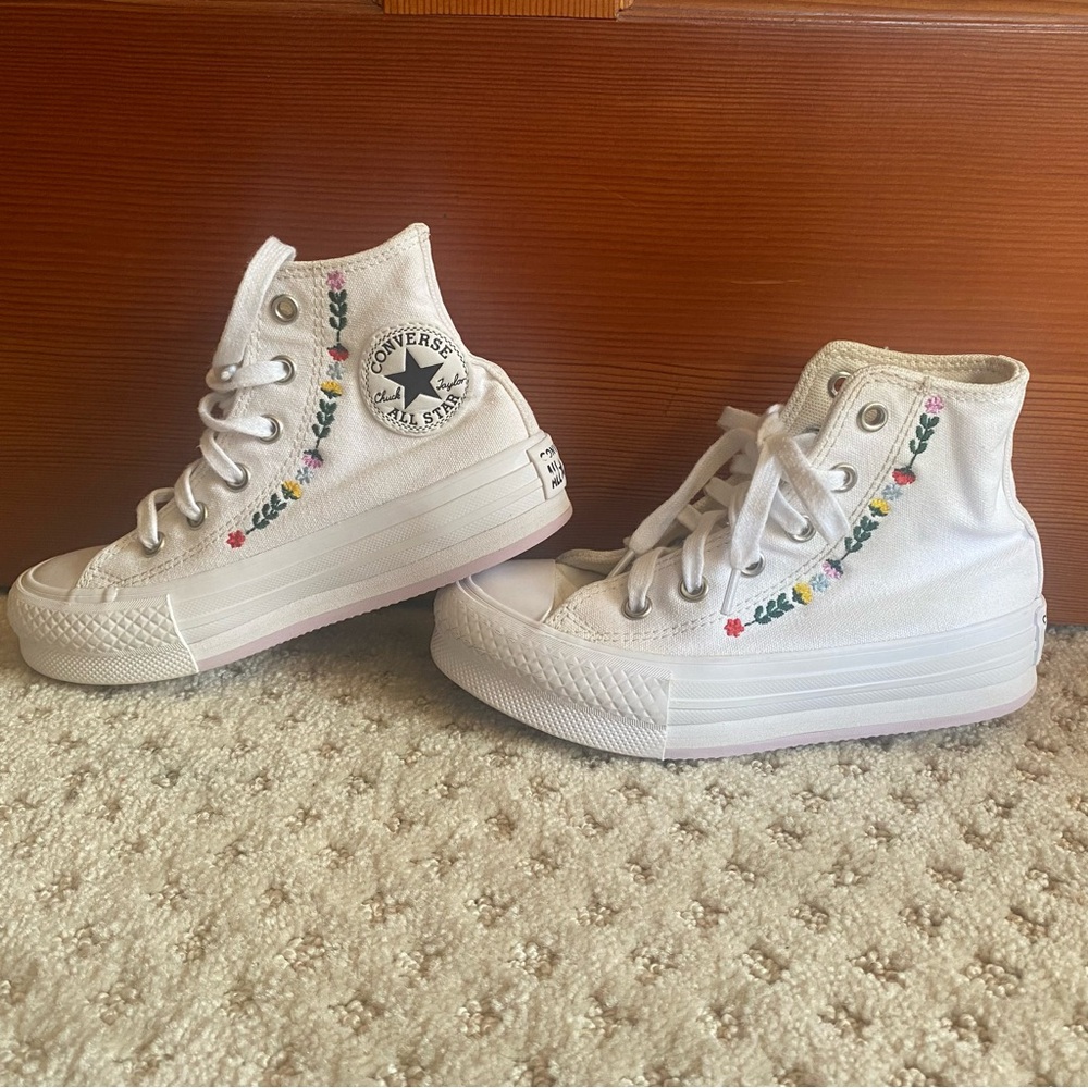 Kids Floral Embroidered Converse "Eva Lift" Platform High Tops Size 12- EUC!